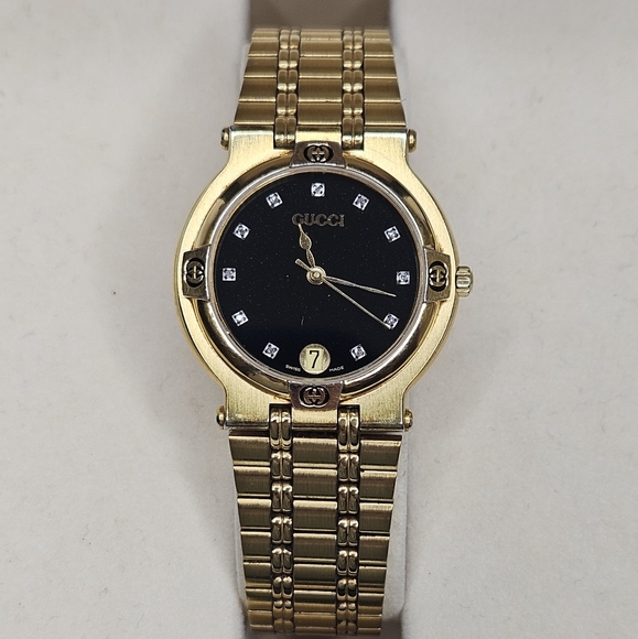 Authentic Gucci Watch 9200M Dial Quartz Gold Diamond Face Date Watch - Picture 1 of 14